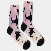 Rosa Schattenhai auf Gradientengalaxie Socken (Rechts)