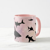 Rosa Schattenhai auf Gradientengalaxie Tasse (VorderseiteRechts)