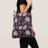 Rosa scheint im Dunkeln Tasche (Von Nahem)