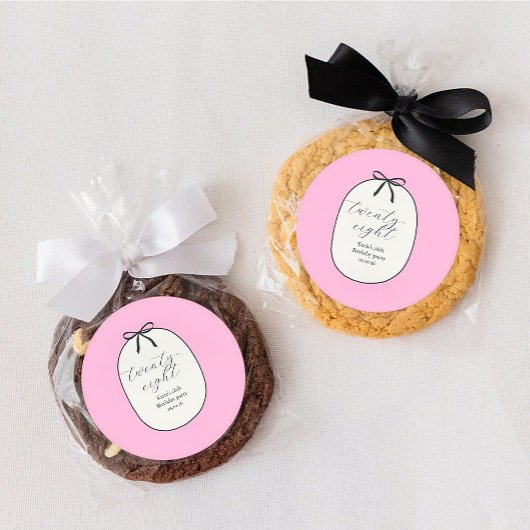 Rosa Schleife Minimal Elegant 28. Geburtstagsfeier Runder Aufkleber