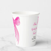 Rosa Schleife Sie knüpft den Knoten Junggesellinne Pappbecher (Rechts)