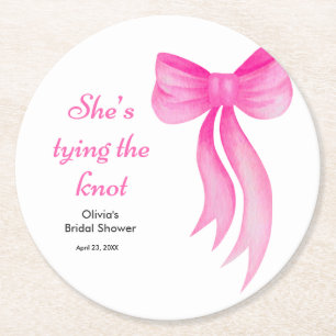 Rosa Schleife Sie knüpft den Knoten Junggesellinne Runder Pappuntersetzer