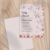 Rosa Schmetterlinge und Blumengartendusche Einladung