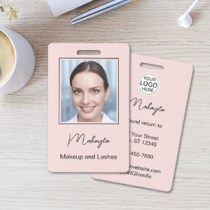 Rosa Schrift-Logo Foto Make-up  Ausweis