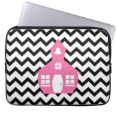 Rosa Schulhaus + Schwarzer Zickzack Lehrer Laptopschutzhülle (Vorderseite)