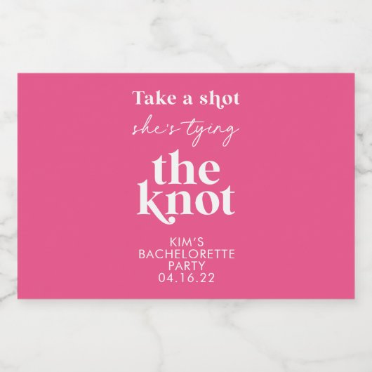 Rosa Schuss Sie bindet den Knoten Bachelorette Alkoholflaschenetikett (Einzelnes Label)