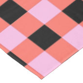 Rosa-schwarz kariertes Gingham-Muster Tischdecke (Schrägansicht)