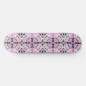 Rosa Schwarz-weiß Abstraktes Wiederholmuster Skateboard (Horizontal)