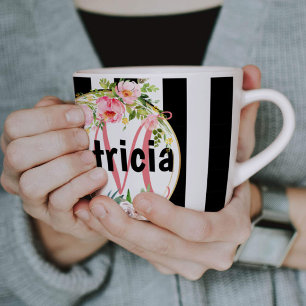 Rosa Schwarz-Weiß Streifen Monogramm Kaffeetasse
