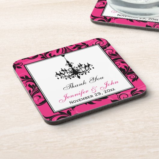 Rosa Schwarz-weißes Chandelier Scroll Untersetzer  (Linke Seite)