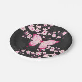 Rosa schwarze Schmetterlinge und Kirschblüten Pappteller (Schrägansicht)