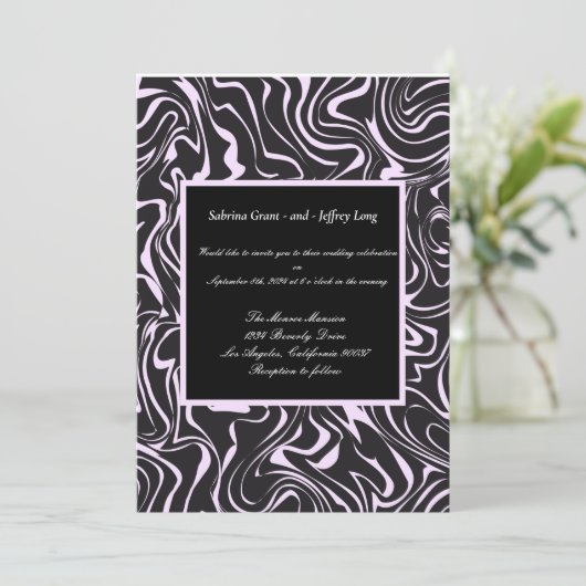 Rosa-schwarze Swirl-Hochzeit Einladung (Stehend Vorderseite)