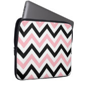 Rosa, schwarze, weiße große Zickzack ZigZag-Muster Laptopschutzhülle (Vorne Rechts)