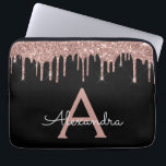 Rosa Schwarzer Glitzer-Monogramm Laptopschutzhülle<br><div class="desc">Rosa Rose Gold und schwarze Imitate Dripping Modern and Elegant Girly Glitzer and Sparkle Elegant Monogram Case. Dieser Fall kann so angepasst werden,  dass er Ihren Anfangs- und Vornamen enthält.</div>