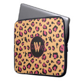 Rosa schwarzer Leopard Print Monogram Laptopschutzhülle (Vorderseite Links)