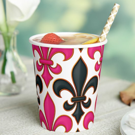 Rosa schwarzes Barock-Fleur-de-lis-Musterdesign Pappbecher