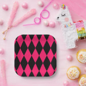 Rosa schwarzes Harlekin-Diamant-Schachbrett-Design Pappteller (Party)