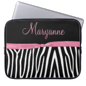Rosa schwarzes Zebra-Rosa-Band-Monogramm Laptopschutzhülle (Vorderseite)