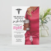 Rosa Scrub Medical School Abschluss Einladung (Stehend Vorderseite)