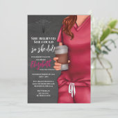 Rosa Scrubs Nursing School Abschluss Einladung (Stehend Vorderseite)