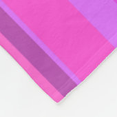 Rosa senkrechte Streifen Fleecedecke (Ecke)