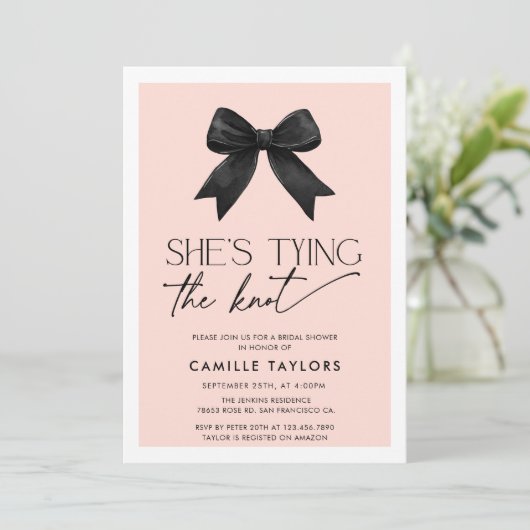 Rosa Sie bindet das Brautparty des Knochenknollens Einladung (Stehend Vorderseite)