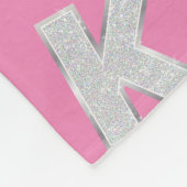 Rosa Silberbuchstabe K Fleecedecke (Ecke)