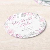 Rosa Silberschneeflocken säumen draußen die Kälte Runder Pappuntersetzer (Angewinkelt)