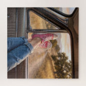 Rosa Sneaker im Retro-Autofenster Puzzle (Horizontal)
