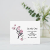 Rosa Songbirds auf einem Baumzweig Save the Date Einladungspostkarte (Stehend Vorderseite)