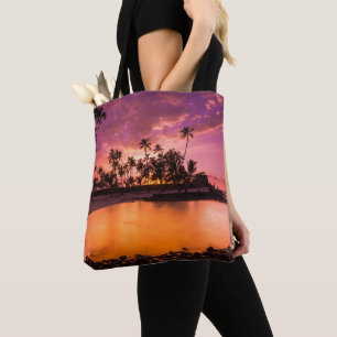 Rosa Sonnenuntergang am Strand von Hawaii Tasche