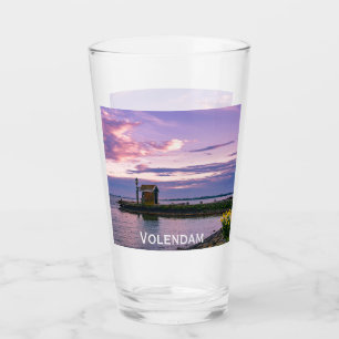 Rosa Sonnenuntergang über dem See Glas