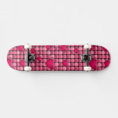 Rosa Stapel mit Herzen Skateboard (Horizontal)
