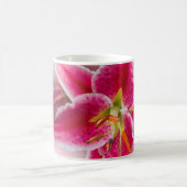 Rosa Stargazer-Lilie und Knospe Kaffeetasse (Mittel)