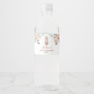 Rosa staubige Rosenblüten und Prosecco Wasserflasc Wasserflaschenetikett