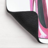 Rosa Stilett-Schuh und Kuss Mousepad (Ecke)