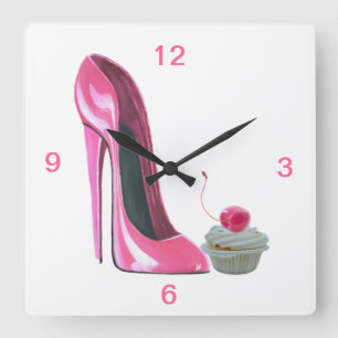Rosa Stiletto Schuhe und Kirschklee Cupcake Wall U Quadratische Wanduhr