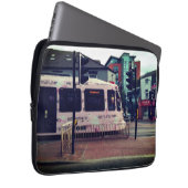 Rosa Straßenbahn Laptopschutzhülle (Vorne Rechts)