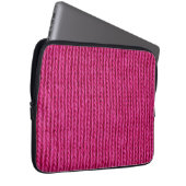 Rosa Strickwolle nah Laptopschutzhülle (Vorne Rechts)