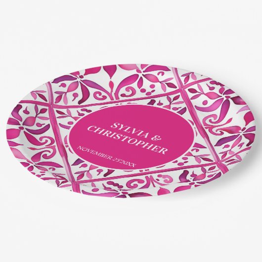 Rosa Talavera Hochzeitmonogramm gedruckt Pappteller (Schrägansicht)