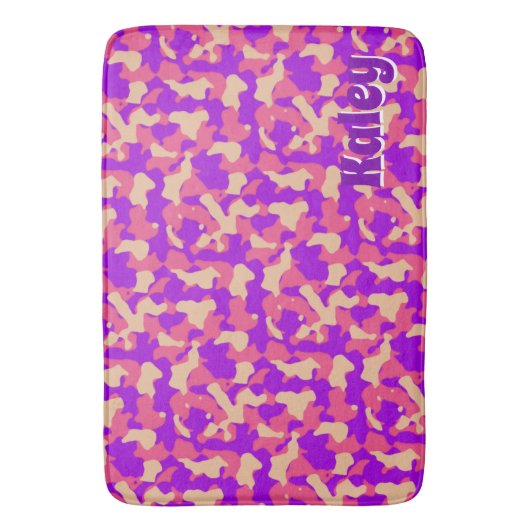 Rosa Tarnungs-Monogramm-Name Badematte (Vorderseite Vertikal)