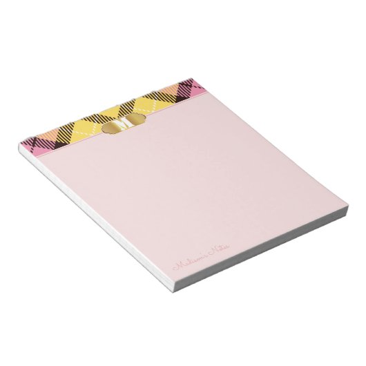 Rosa Tartan Golden Script Name Monogram Apricot Notizblock (angewinkelt)