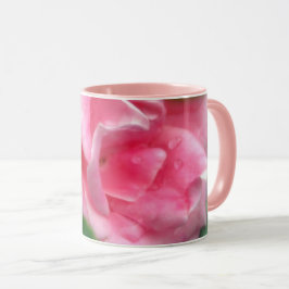Rosa Tasse im Vollblutgetränk