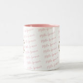 rosa Tasse mit Monogramm und Namensmuster (Mittel)