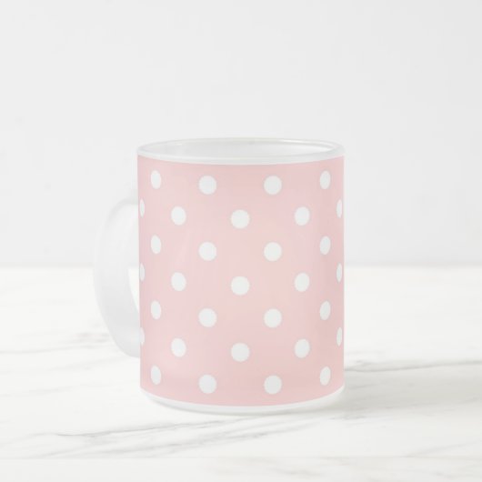 Rosa Tasse mit weißen Polka-Punkten (Vorderseite Links)