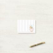 Rosa Teekanne mit Blume und Schmetterlingen Post-it Klebezettel (Auf Schreibtisch)