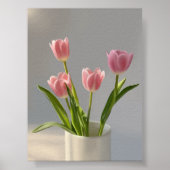 Rosa Tulip Vase Realismus Gemälde Poster (Vorne)