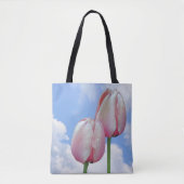 Rosa Tulips Blauer Himmel und weiße Wolken Tasche (Vorderseite)