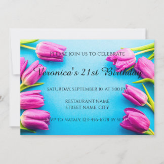 Rosa Tulpen auf blauem Hintergrund Einladung