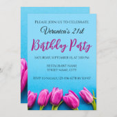 Rosa Tulpen auf blauem Hintergrund Einladung (Vorne/Hinten)